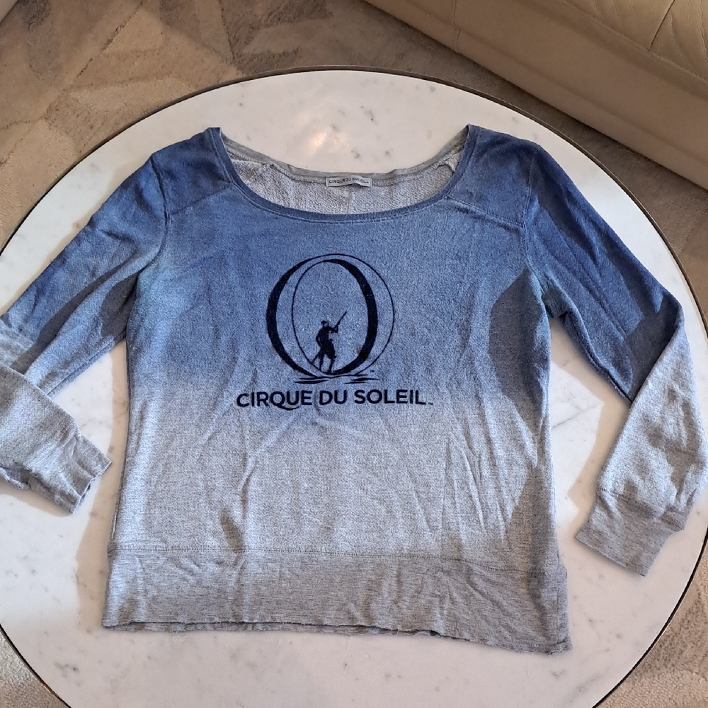Cirque du Soleil Blue and Gray Long Sleeve Top